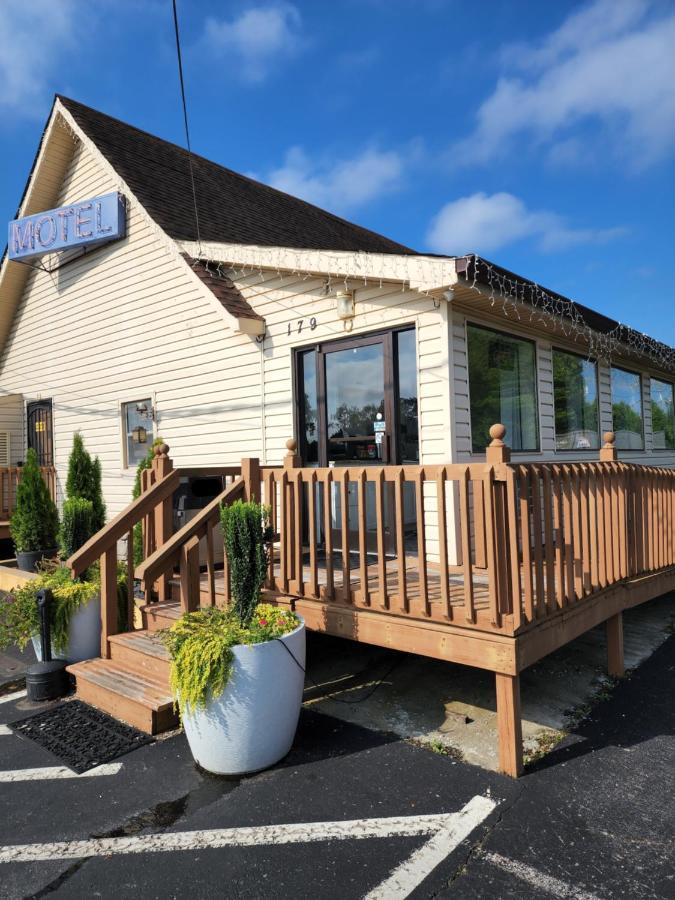 Drakes Creek Inn - Formerly The Relax Inn Хендерсънвил Екстериор снимка